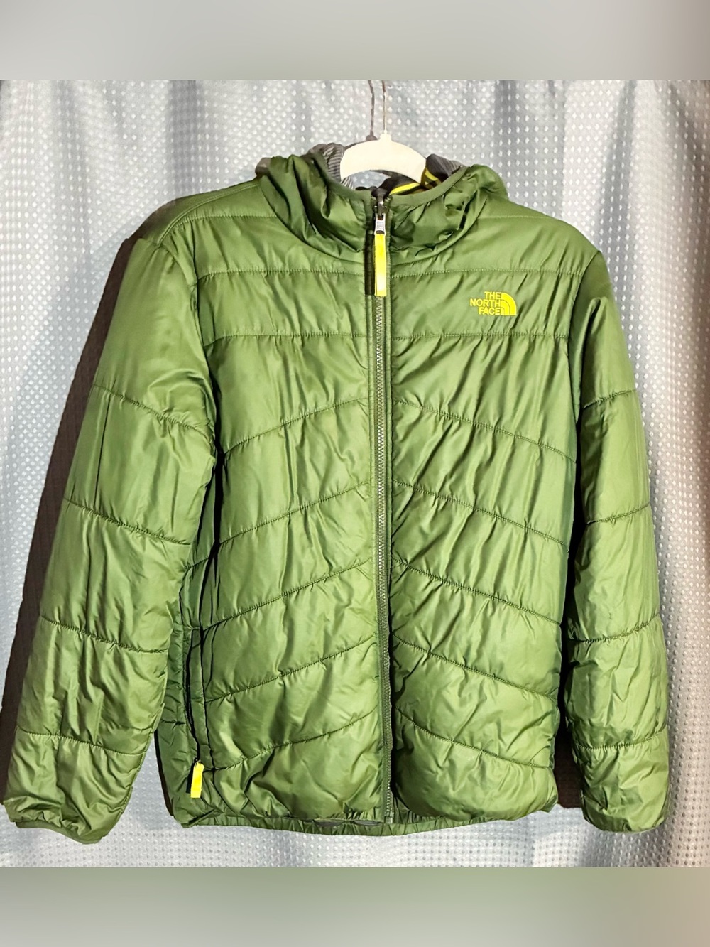 The North Face Yellow/Green Reversible Puffer Jacket 18-20 kid Large Woman